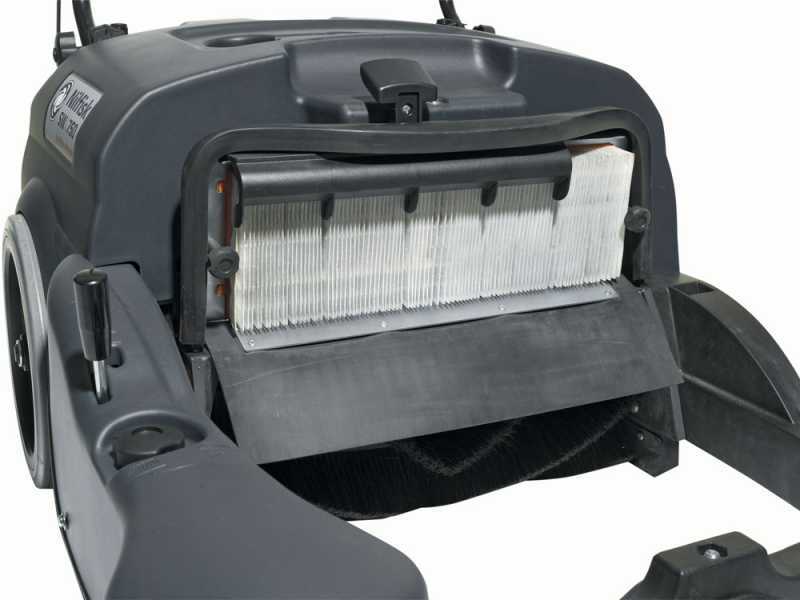 Nilfisk SW750 - Balayeuse autotract&eacute;e &agrave; batterie avec bac de ramassage 12V - 46Ah