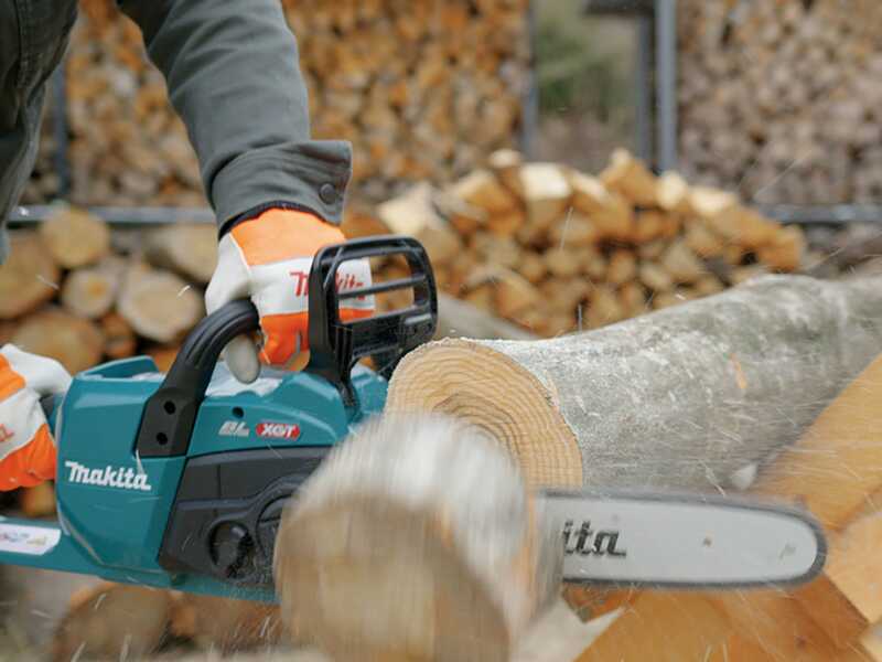 Makita XGT UC022GZ - Tron&ccedil;onneuse &agrave; batterie 40V - Guide de 35cm - SANS BATTERIE NI CHARGEUR