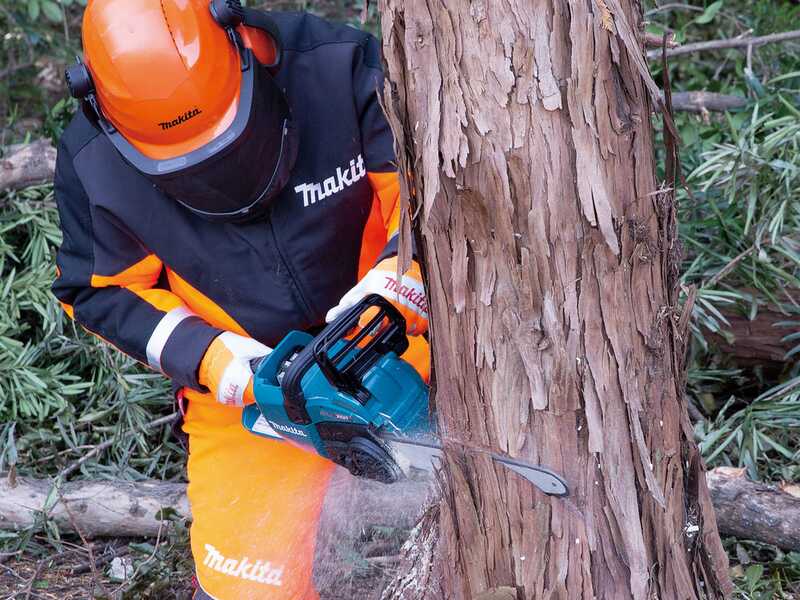 Makita XGT UC023GZ - Tron&ccedil;onneuse &agrave; batterie 40V - Guide de 40cm - SANS BATTERIE NI CHARGEUR