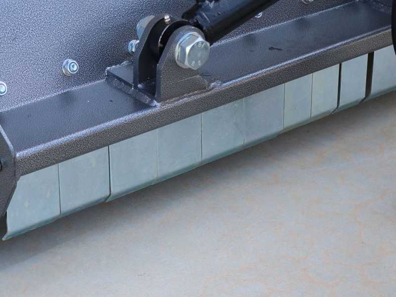 BlackStone BV 120 L - Broyeur d'accotement lat&eacute;rale &agrave; bras pour tracteur - S&eacute;rie l&eacute;g&egrave;re