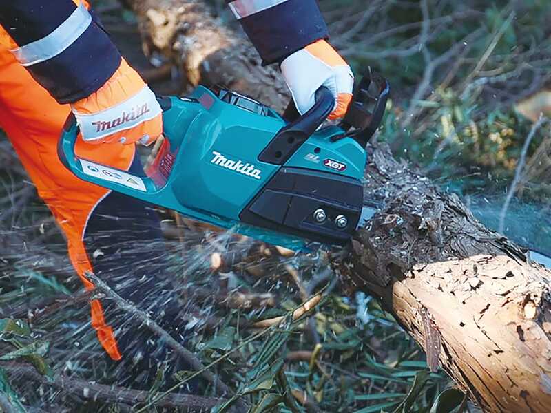 Makita XGT UC024G - Tron&ccedil;onneuse &agrave; batterie - Guide de 30cm - 40V/5Ah