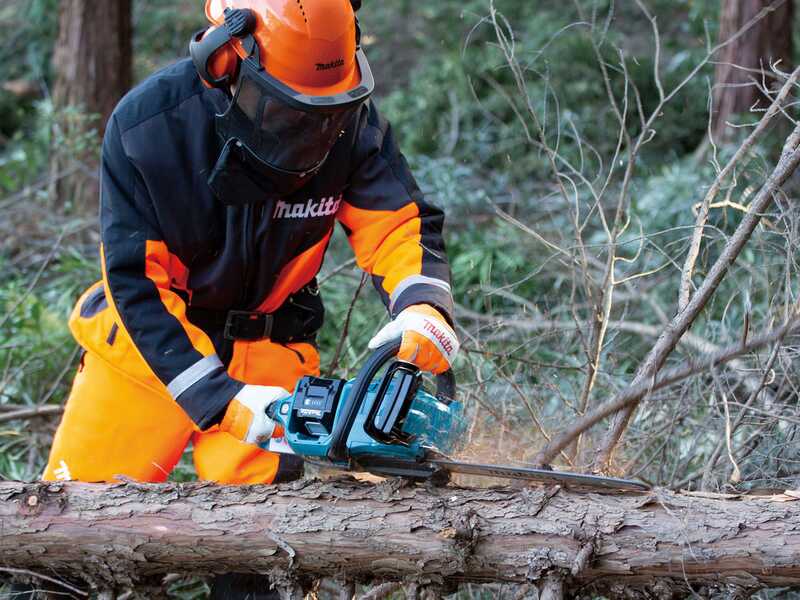 Makita XGT UC026G - Tron&ccedil;onneuse &agrave; batterie - Guide de 40cm - 40v/5Ah