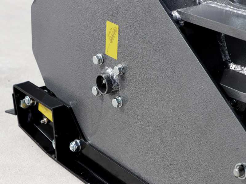 BlackStone BL 120 MSS - Broyeur sur Tracteur - S&eacute;rie l&eacute;g&egrave;re - D&eacute;port Manuel