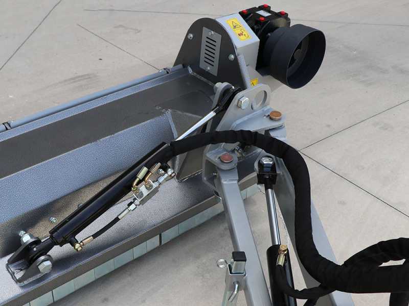 BlackStone BVL 165 L Broyeur d'accotement lat&eacute;ral pour tracteur - S&eacute;rie lourde
