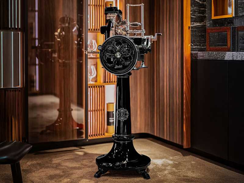 Berkel B2 Noir - Trancheuse &agrave; volant avec pi&eacute;destal - Lame en acier chrom&eacute; de 265 mm