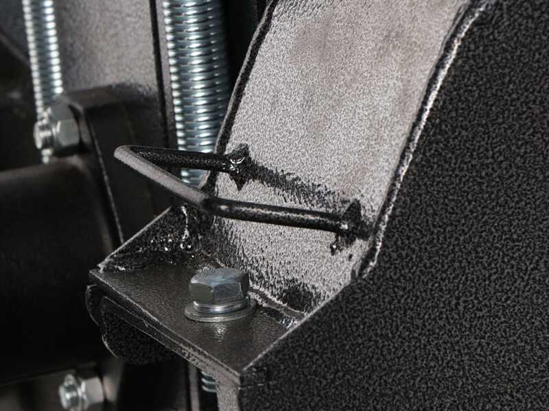 BlackStone BTC 100 HYDRO - Broyeur &agrave; tracteur - Avec rouleaux d'entra&icirc;nement &agrave; commande hydraulique