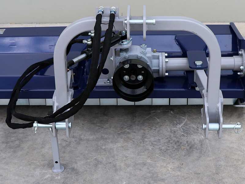 BullMach Maia 175 SH  - Broyeur pour tracteur avec disque interfilaire - S&eacute;rie m&eacute;dium - D&eacute;port hydraulique