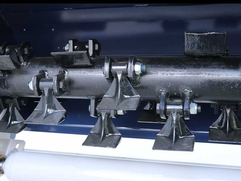 BullMach Maia 175 SH  - Broyeur pour tracteur avec disque interfilaire - S&eacute;rie m&eacute;dium - D&eacute;port hydraulique