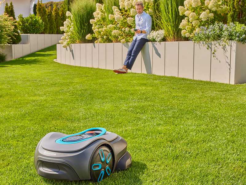 Gardena Smart SILENO Max 1500 - Robot tondeuse - Largeur de coupe 22 cm