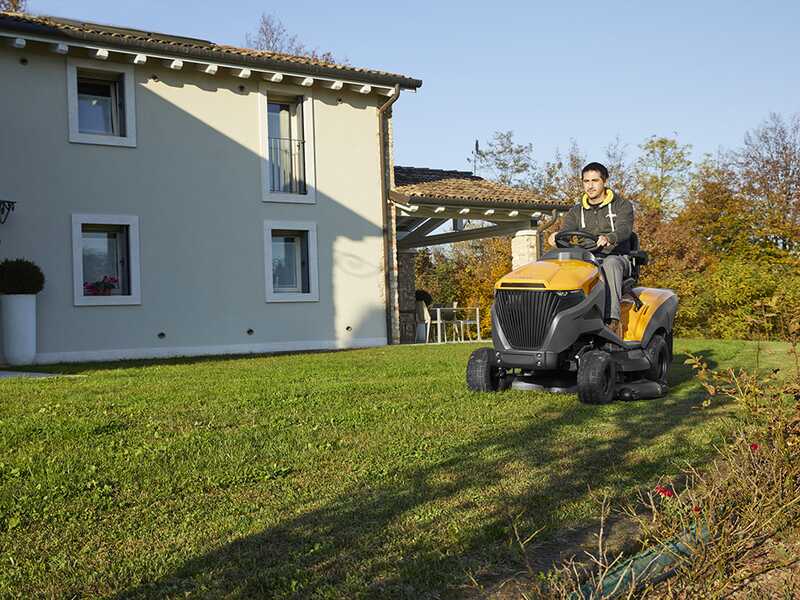Stiga Estate 7122 W - Tracteur tondeuse thermique - Moteur ST 700