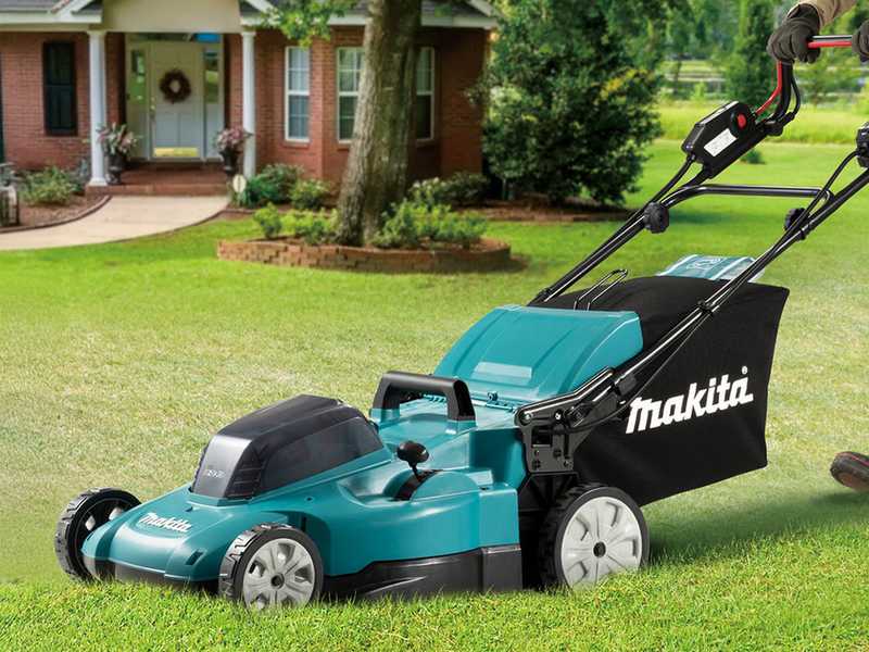 Makita DLM539PT2 - Tondeuse &agrave; batterie - 36V - Coupe 53 cm - 2x 18V 5Ah