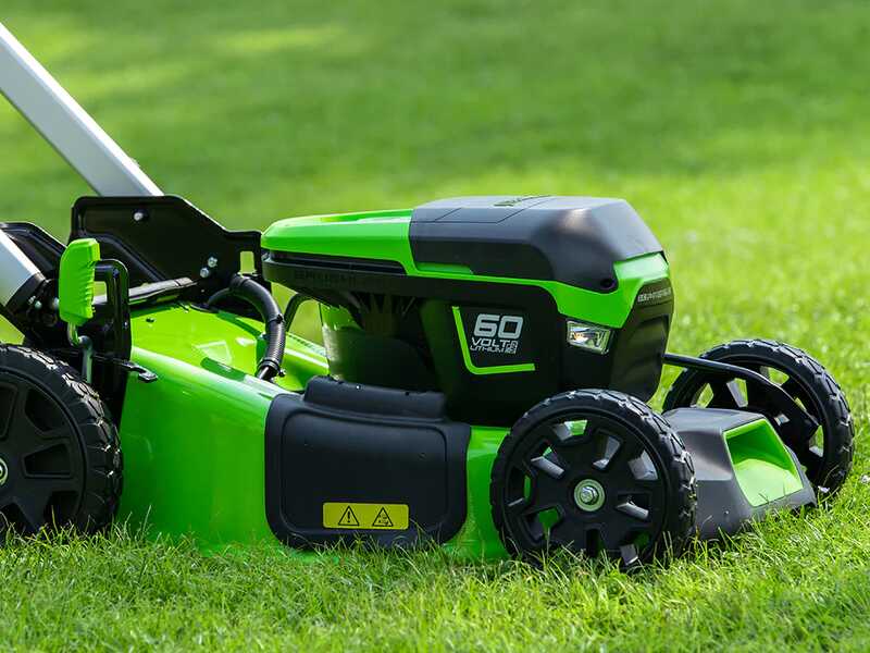 Greenworks GD60LM46SPK4 - Tondeuse &agrave; gazon autotract&eacute;e &agrave; batterie - 60V/4Ah - Coupe 46 cm