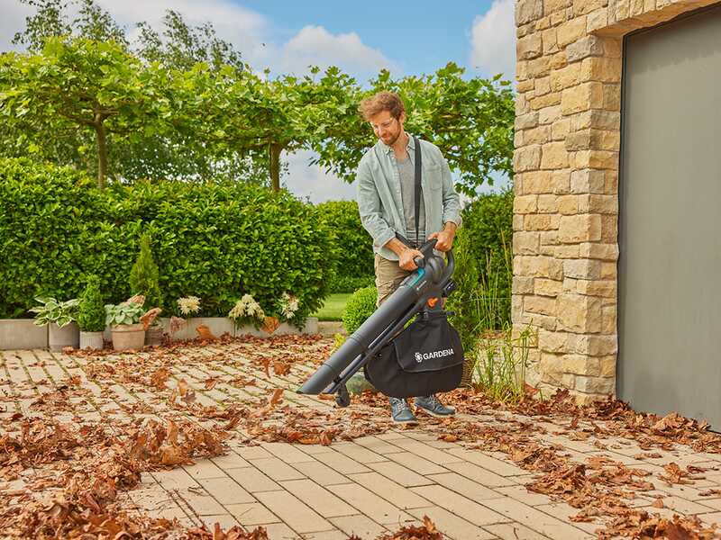 Gardena PowerJet Collect 18 P4A - Souffleur Aspirateur &agrave; batterie - SANS BATTERIE NI CHARGEUR