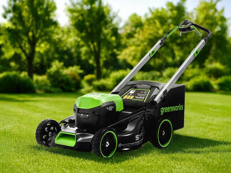 Greenworks GD48LM51SPIIK5 - Tondeuse &agrave; gazon autotract&eacute;e &agrave; batterie - 48V/5Ah - Coupe 51 cm