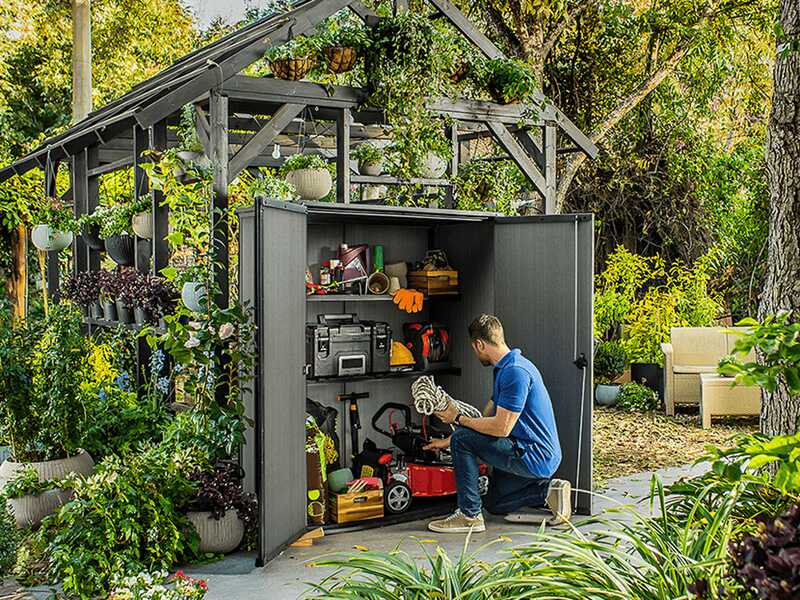 Keter Cortina Alto - Armoire de jardin &agrave; outils - 140 x 73,6 x 170,4 cm