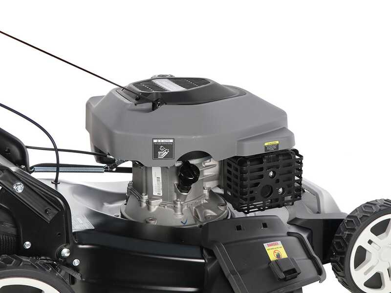 BlackStone Essentials ESP 560-224 - Tondeuse &agrave; gazon thermique tract&eacute;e - 4 en 1 - Motteur thermique de 224 cm3