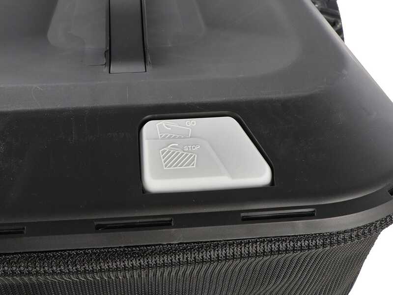 BlackStone Essentials ESP 560-224 - Tondeuse &agrave; gazon thermique tract&eacute;e - 4 en 1 - Motteur thermique de 224 cm3