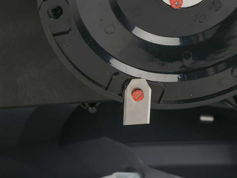 AMA Freemow RBA3010 - Robot tondeuse - Sans installation