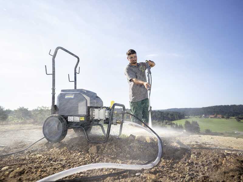 Karcher Pro HD 7/18-4 M Classic - Nettoyeur haute pression industriel &agrave; eau froide - Triphas&eacute; - 220 bar - 750 l/h