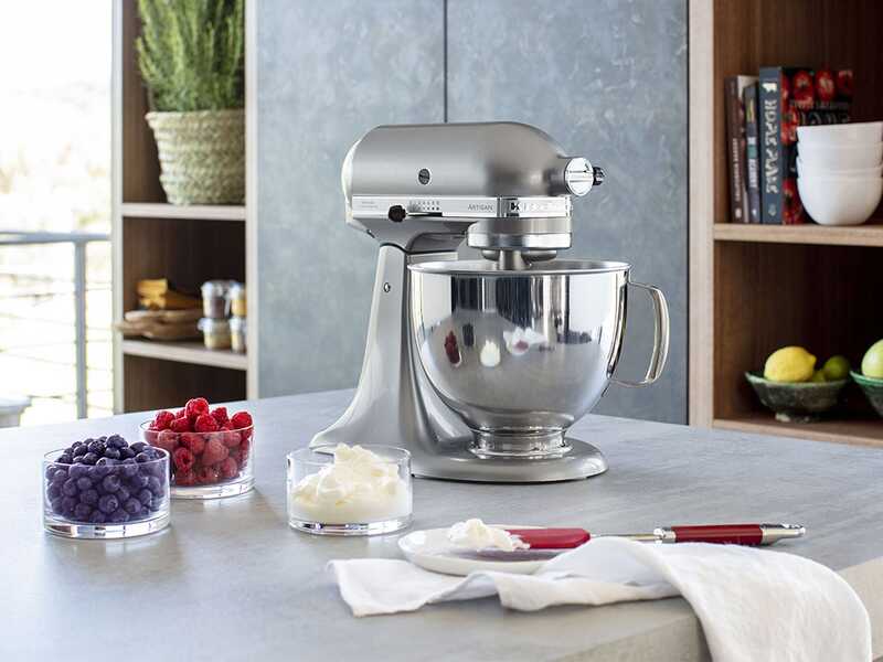 KitchenAid Artisan 5KSM125-ECU Argent - Batteur m&eacute;langeur plan&eacute;taire avec t&ecirc;te relevable