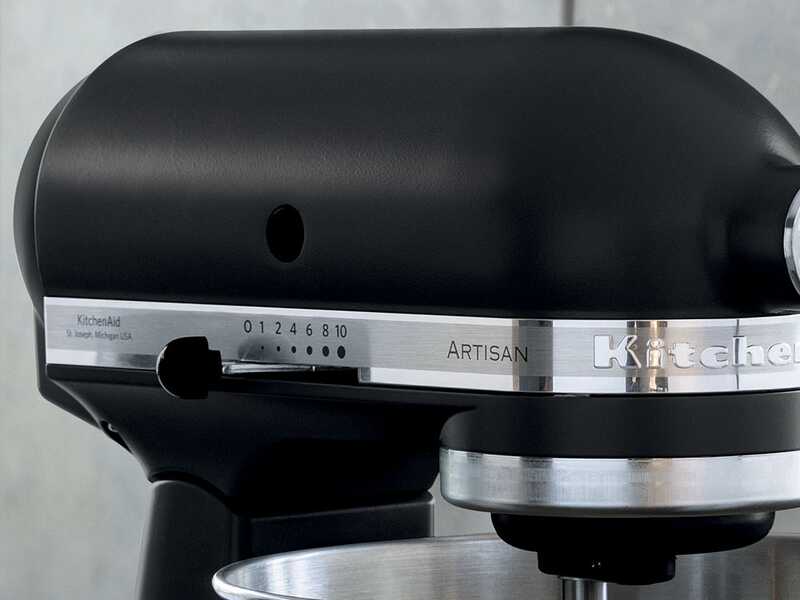 KitchenAid Artisan 5KSM125 Noir mat - Batteur m&eacute;langeur plan&eacute;taire avec t&ecirc;te relevable