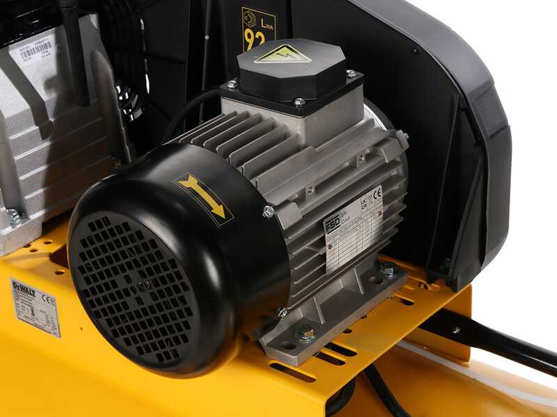 DeWalt DXCMB4T200HE - Compresseur d'air &eacute;lectrique triphas&eacute; par courroie - Moteur 4 CV &ndash; 200 L