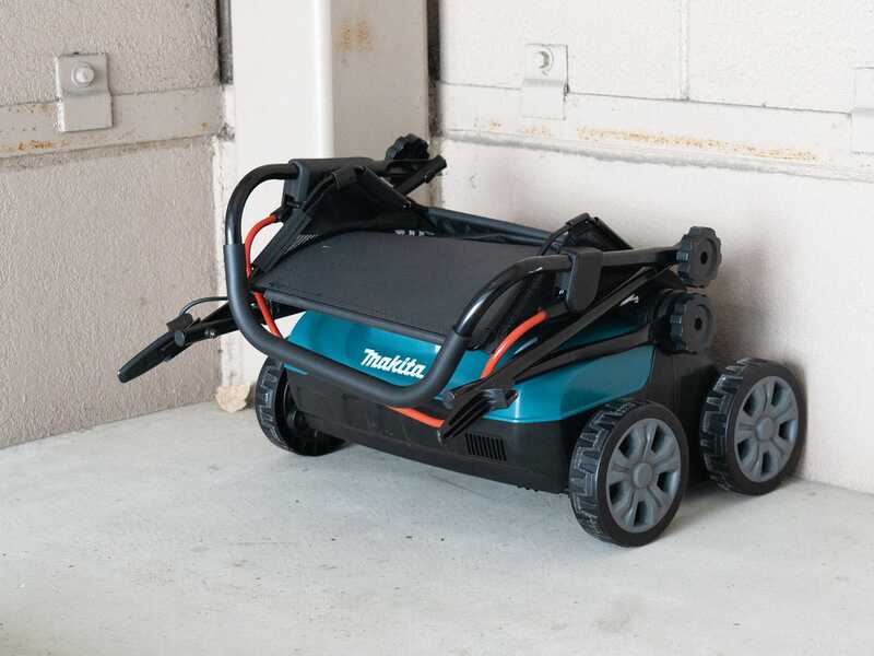 Makita DUV320Z - A&eacute;rateur &agrave; batterie - SANS BATTERIES NI CHARGEUR