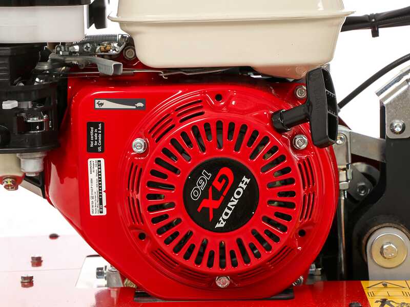 Benassi L300 - D&eacute;plaqueuse de gazon tract&eacute;e - Honda GX160 - 5.5 CV