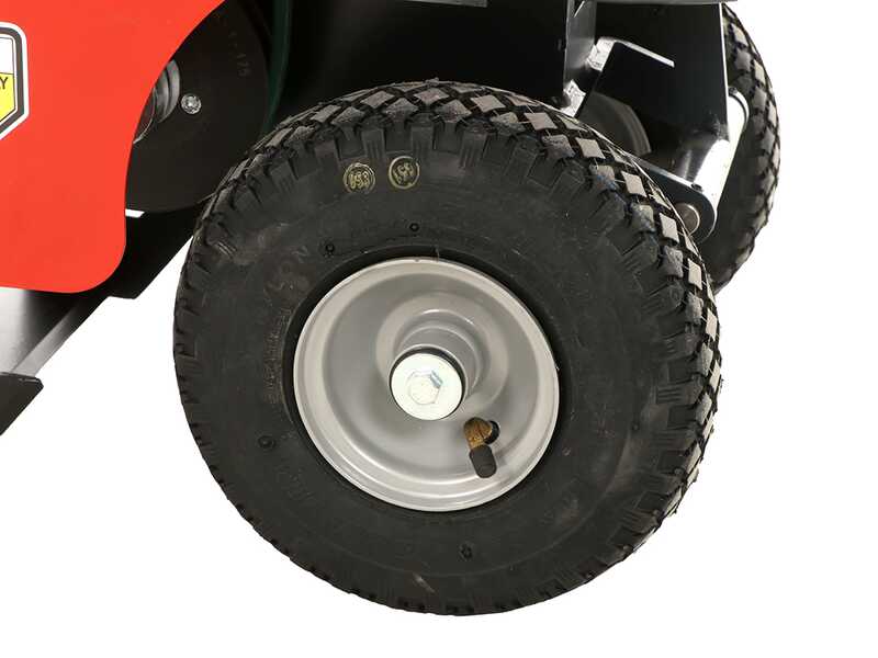 Benassi L300 - D&eacute;plaqueuse de gazon tract&eacute;e - Honda GX160 - 5.5 CV