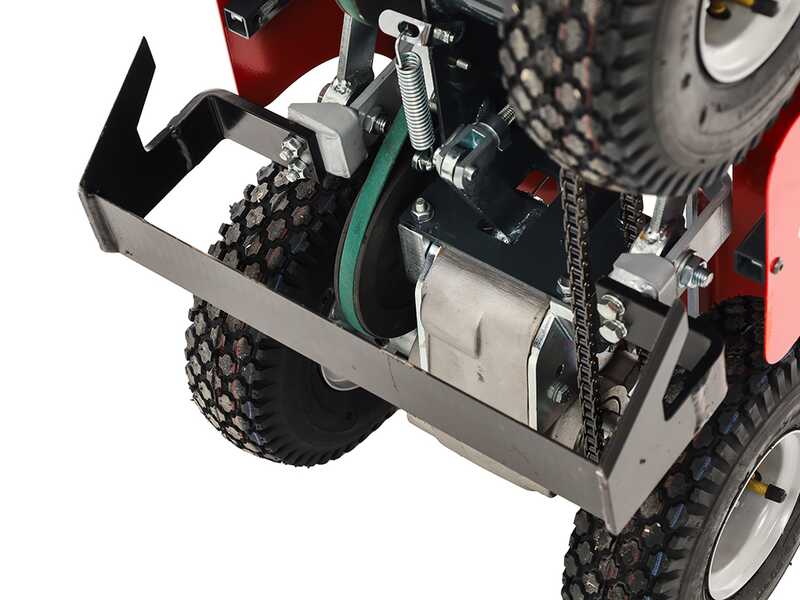 Benassi L390 4RM - D&eacute;plaqueuse de gazon tract&eacute;e &agrave; essence 4x4 - Honda GX200 - 6.5 CV