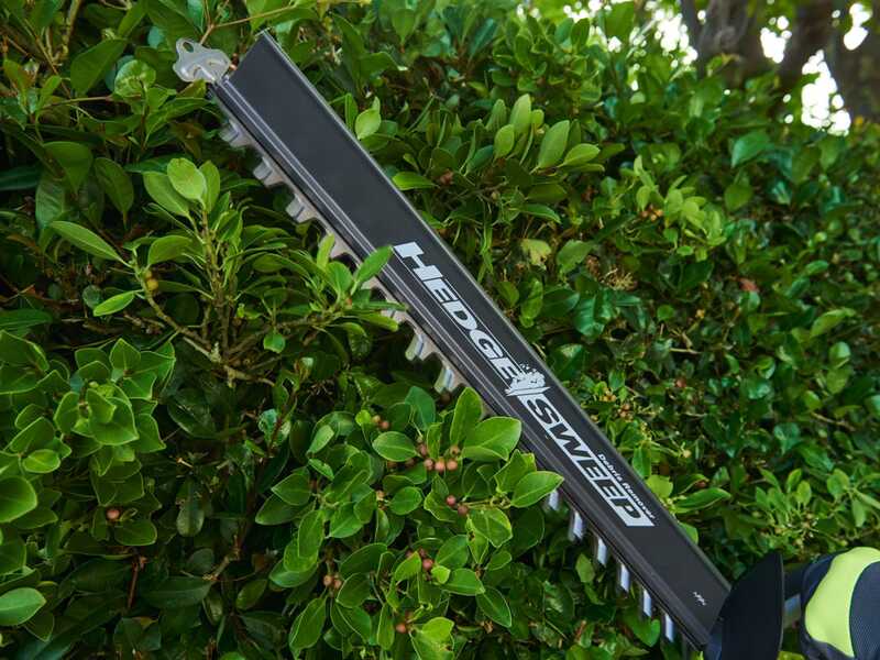 RYOBI RY36HT60A-140 - taille-haie &agrave; batterie - 36 V 4 Ah - &agrave; lames de 60 cm