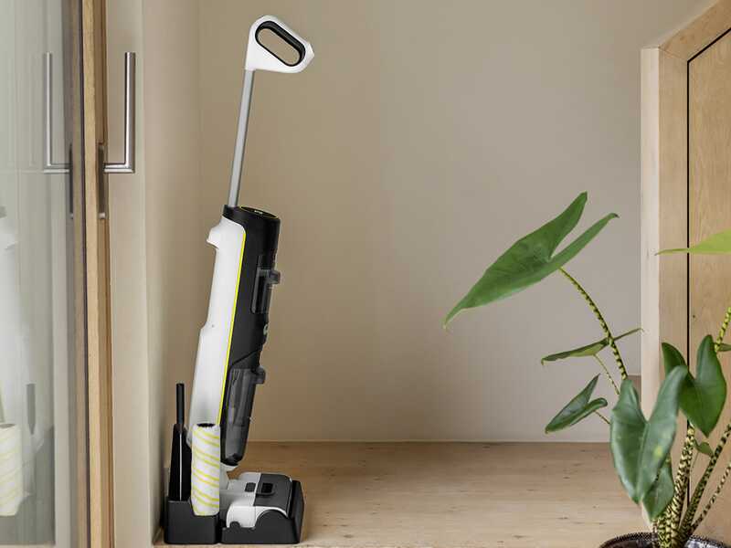 Karcher FCV 4 - Autolaveuse &agrave; batterie - 3 en 1 : lave, s&egrave;che et aspire