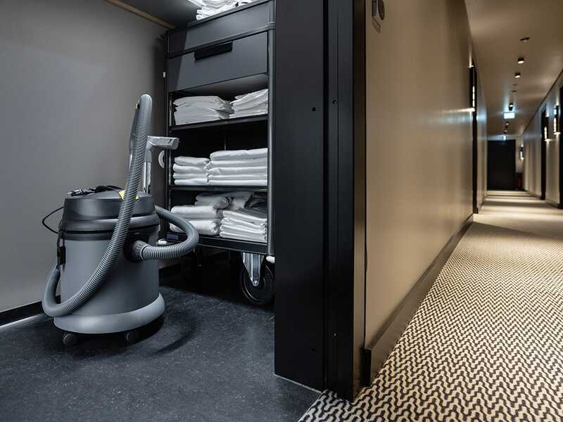 Karcher Pro NT 27/1 - Aspirateur eau et poussi&egrave;res - Cuve de 27 L - 1380 W