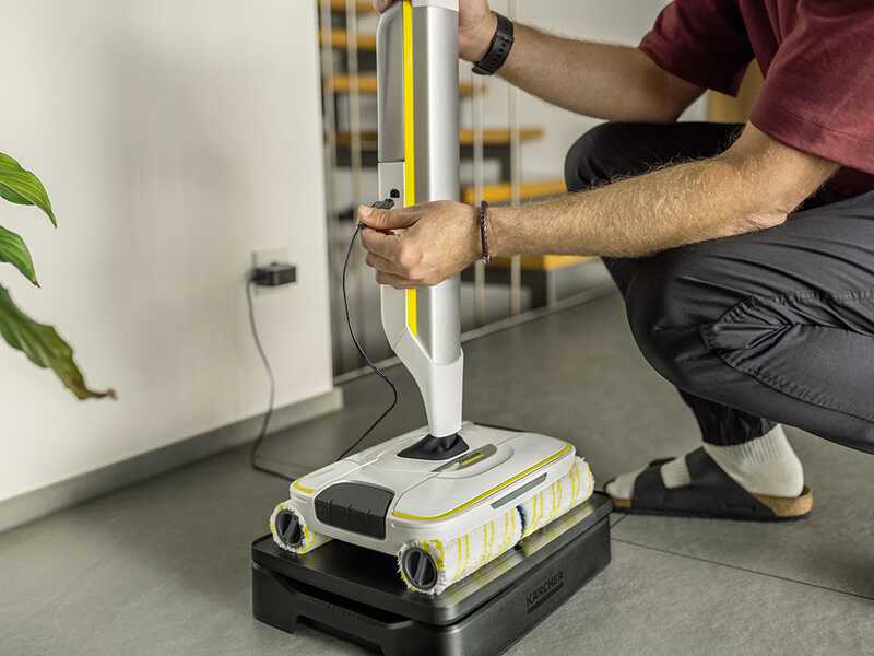 Karcher FC 8 Smart Signature Line - Autolaveuse &agrave; batterie 3 en 1 : lave, s&egrave;che, aspire
