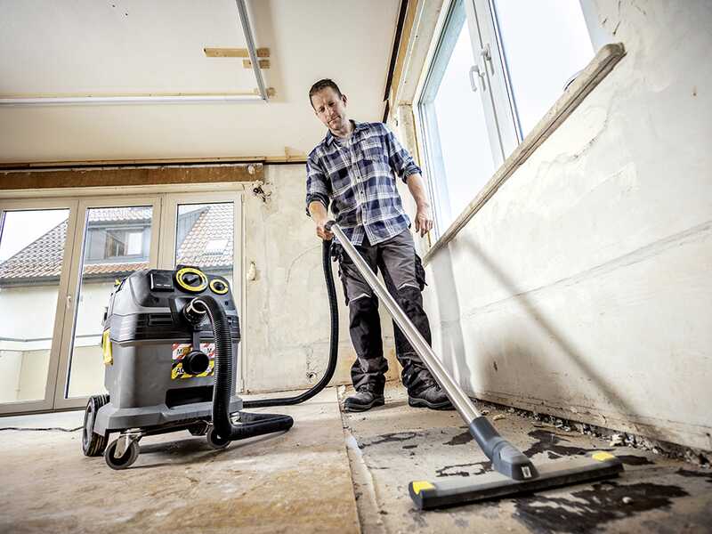 Karcher Pro NT 30/1 Tact Te M - Aspirateur eau et poussi&egrave;res - Cuve de 30 L - 1380 W