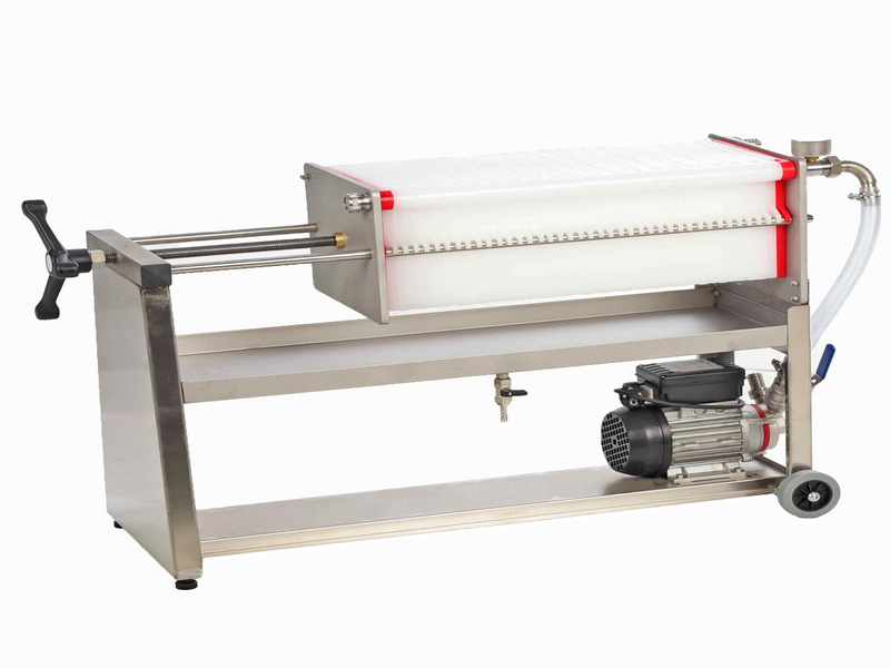 Enotecnica Pillan F40 - Filtre &agrave; plaques pour vin sur chariot - Ch&acirc;ssis INOX et pompe NOVAX