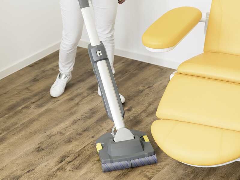 Karcher BR 30/1 C Bp Pack 18/30 - Nettoyeur de sols &agrave; batterie 3 en 1 : lave, s&egrave;che, aspire