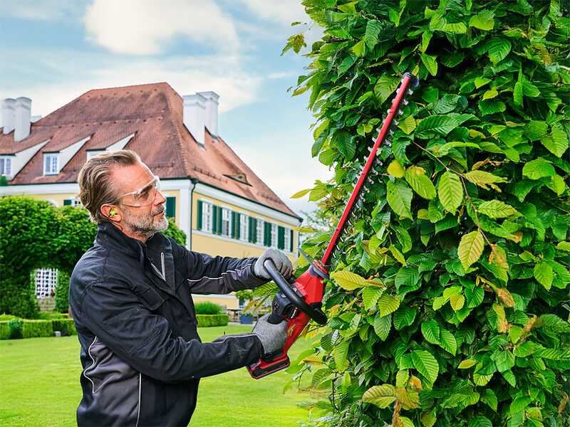 Einhell GP-CH 18/50 Li BL - Taille-haie &agrave; batterie - 18V 4Ah - Lame de 56 cm