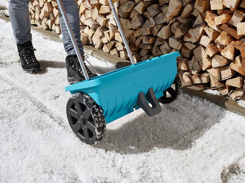 Gardena 432-20 - Semoir &agrave; pouss&eacute;e manuelle - &Eacute;pandeur d'engrais - Taille L