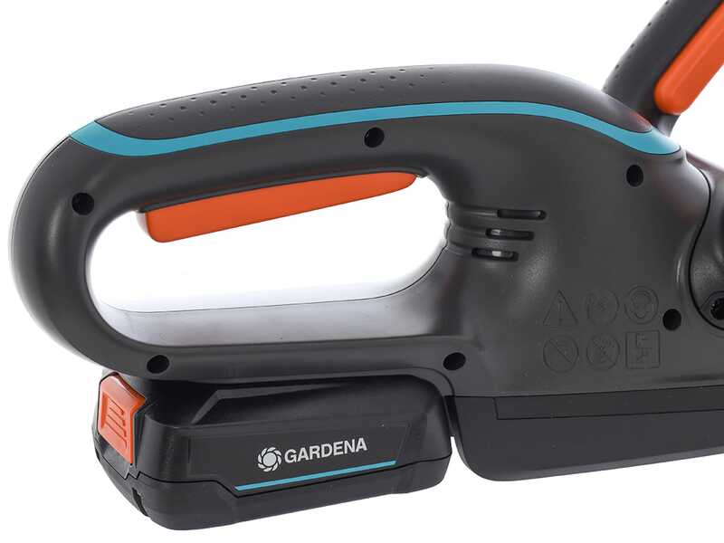 Gardena EasyCut 45/18V P4A - Taille-haie &agrave; batterie 18V/2Ah - Lame de 45 cm