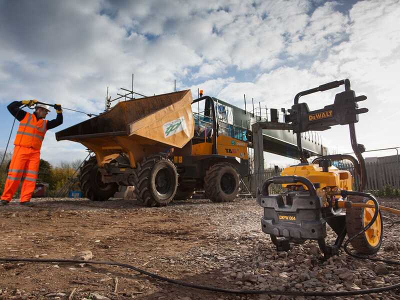 Nettoyeur haute pression DeWalt DXPW 004E - monophas&eacute; de 150 bars max- 600L/H d&eacute;bit Max