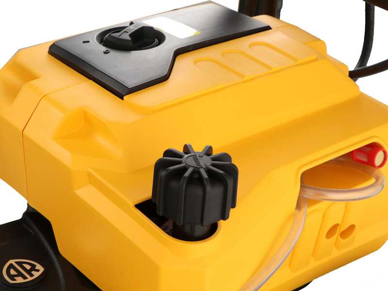 Nettoyeur haute pression DeWalt DXPW 005E- Triphas&eacute; de 200 bars max- 810L/H d&eacute;bit Max