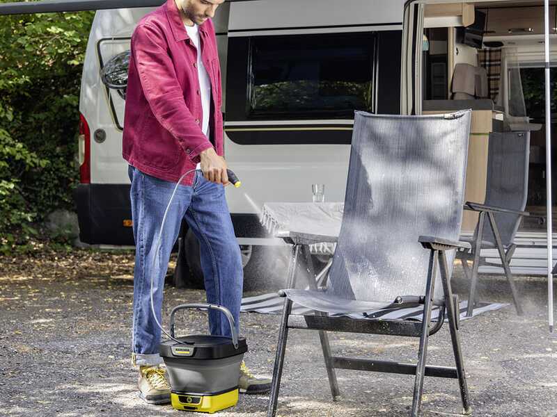 Karcher OC3 Foldable -  Nettoyeur haute pression &agrave; eau froide portatif - R&eacute;servoir pliable 8 L - Batterie lithium-ion