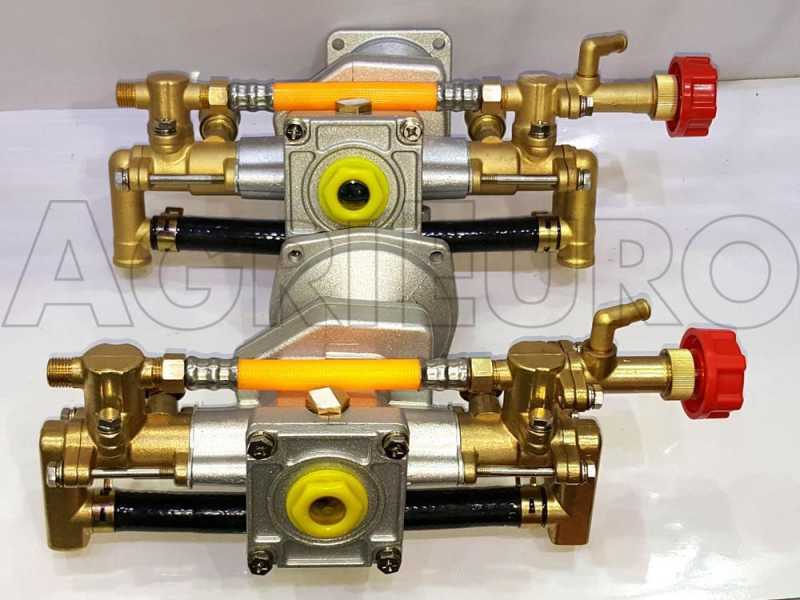 Motopompe &eacute;quip&eacute;e GeoTech SP 38 4T avec pompe &agrave; moteur thermique 4 temps de 38 cm3