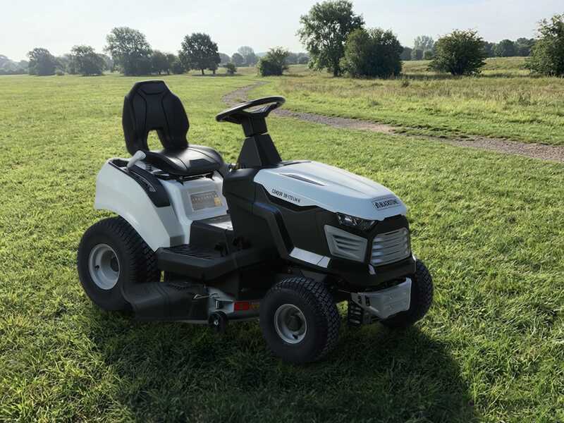 BlackStone CONDOR 98-170 LM-H - Tracteur tondeuse avec transmission hydrostatique - &Eacute;jection lat&eacute;rale - Mulching