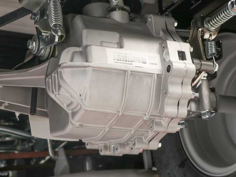 BlackStone CONDOR 98-170 LM-H - Tracteur tondeuse avec transmission hydrostatique - &Eacute;jection lat&eacute;rale - Mulching