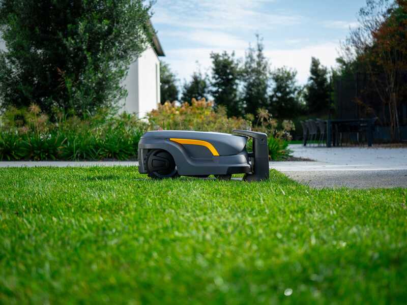 Stiga A 140v - Robot tondeuse - Sans installation - Avec batterie E-Power 14 Ah