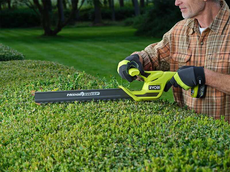 RYOBI - RY18HT40B-0 Tagliasiepi 18V Lama 40 cm - SANS BATTERIE SANS CHARGEUR