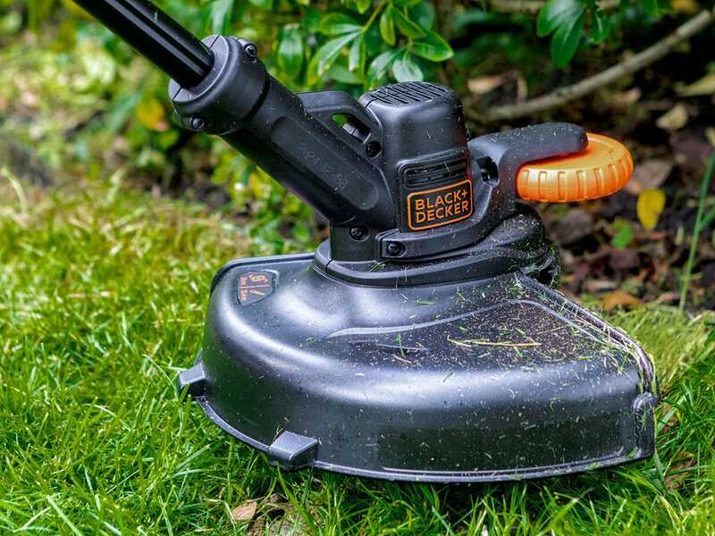 Black &amp; Decker BCST918D1-QW - Coupe-bordure &agrave; batterie 18V 2Ah + une batterie 18V 2Ah offerte