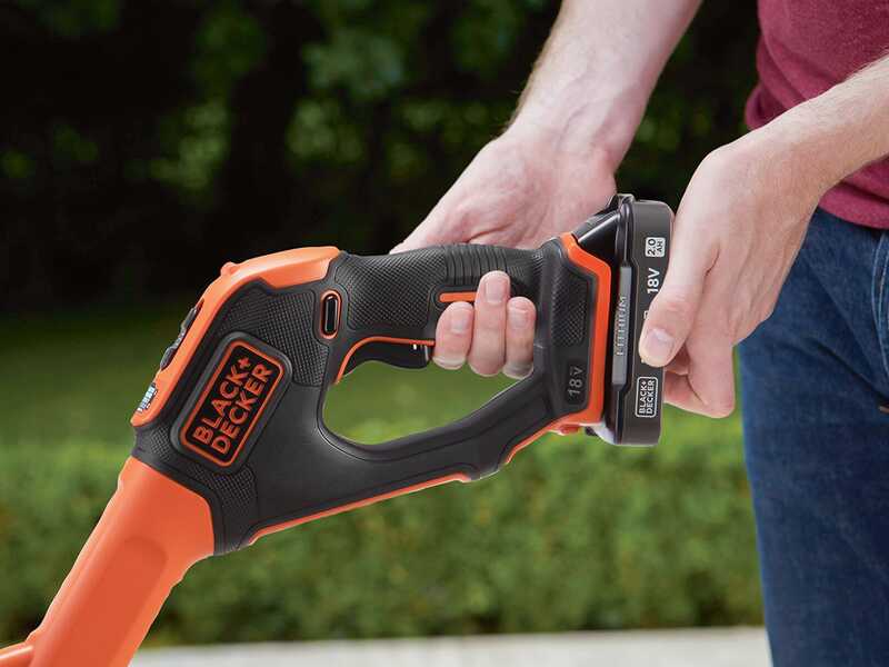 Black &amp; Decker BCST918D1-QW - Coupe-bordure &agrave; batterie 18V 2Ah + une batterie 18V 2Ah offerte